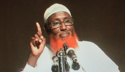 Le religieux somalien Abdul Qadir Mumin, chef de l'État islamique en Afrique de l'Est, en 2016.