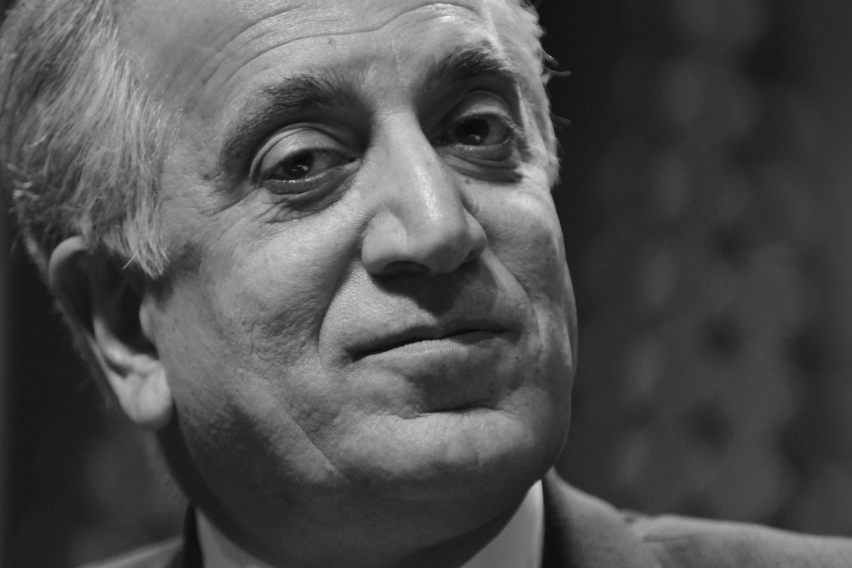 Zalmay Khalilzad est chargé par Donald Trump de mener les pourparlers sur le dossier afghan.