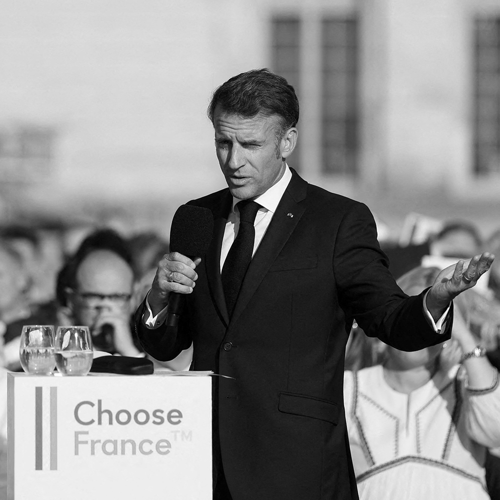 Le président Emmanuel Macron lors du sommet économique Choose France, au château de Versailles, le 1er juin 2026.