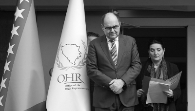 La démission de Christian Schmidt, le 11 mai, a ouvert une séquence diplomatique tendue au sein du Peace Implementation Council qui doit désigner son successeur.