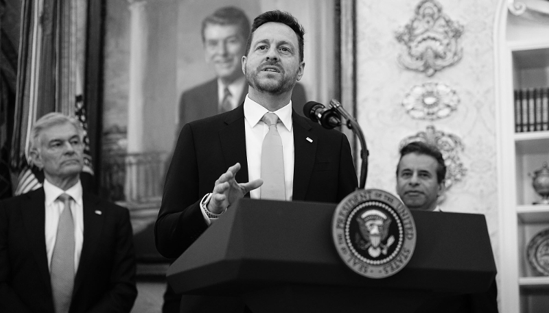 Chris Klomp, l'un des cadres du ministère américain de la santé (HHS), a présenté fin mars les biotechnologies comme un enjeu de sécurité nationale, notamment face à la Chine.