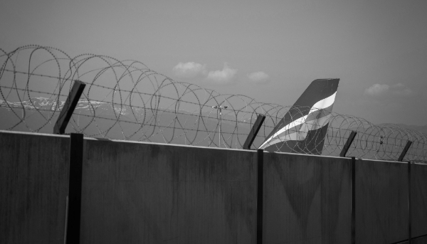 En raison des sanctions imposées à la Russie suite à l'invasion de l'Ukraine, la compagnie aérienne russe Aeroflot cherche à obtenir des pièces de rechange par tous les moyens nécessaires.