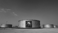 Cuves de pétrole sur le site pétrolier de Saudi Aramco à Abqaiq.