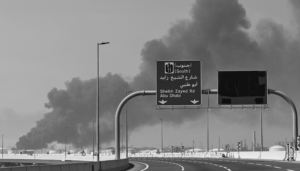 Frappes de drones kamikazes iraniens Shahed-136 sur le port Jebel Ali de Dubaï, le 1er mars 2026.