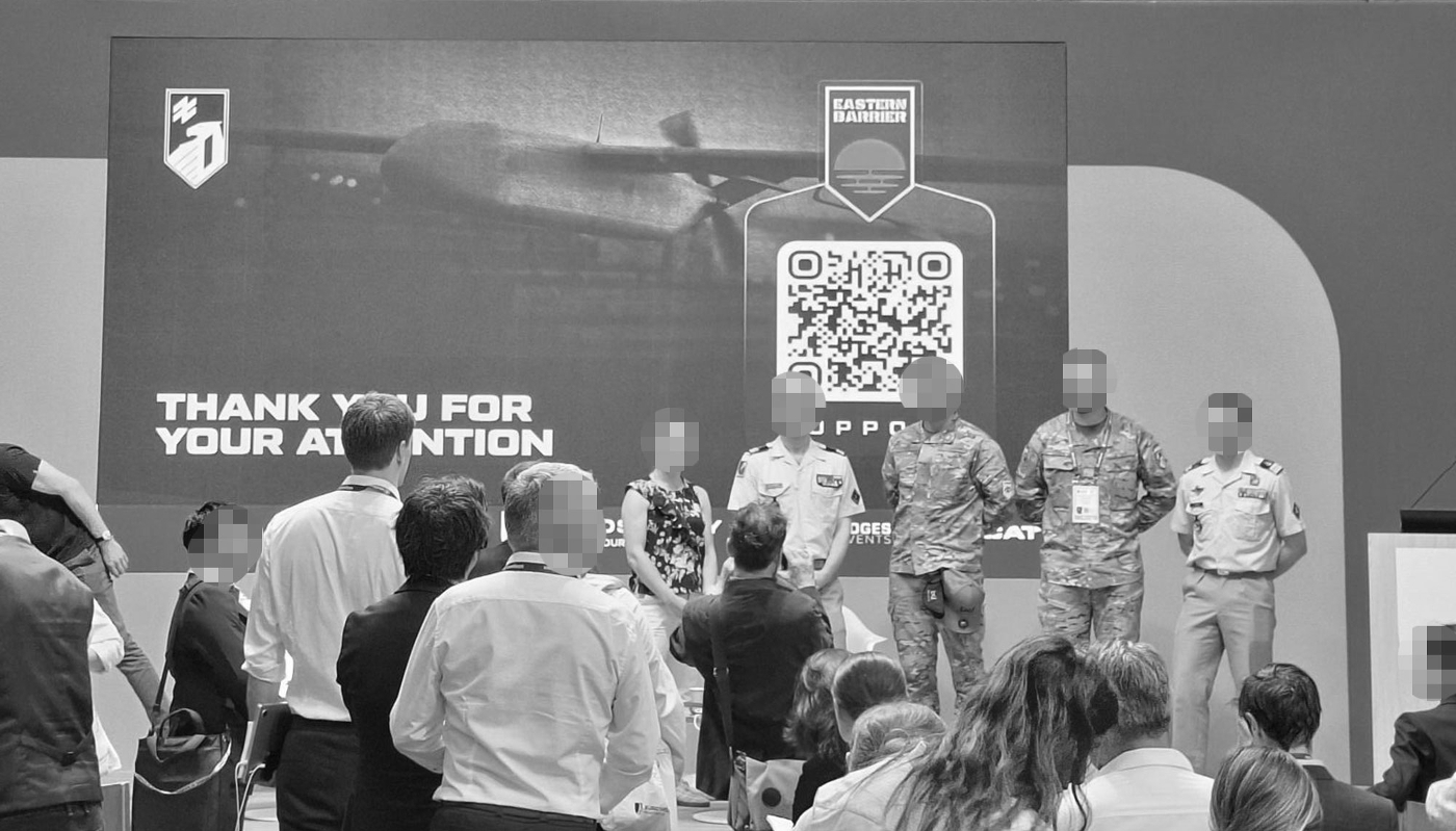 Lors du salon Eurosatory organisé en France du 15 au 19 juin, les Ukrainiens du 1er corps Azov ont été invités à partager leurs retours d'expérience en matière de guerre des drones.