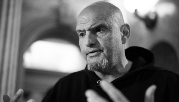 Le sénateur démocrate de Pennsylvanie John Fetterman, pour lequel Relief Resources Inc a organisé des rencontres en Israël avec des hauts responsables du pays.