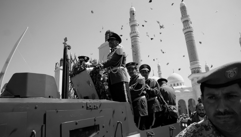 Les Houthis traquent les possibles cellules d'espionnage qui auraient permis de renseigner les Américains et les Israéliens pour guider les frappes. L'une d'entre elles a coûté la vie au chef d'état-major du mouvement Mohammed al-Ghumari.