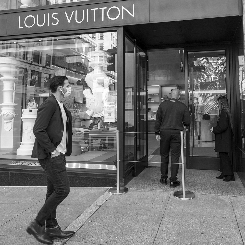 Jusqu'en avril 2025, la sécurité de Louis Vuitton a été dirigée, au niveau mondial, par Gaël Marchand.
