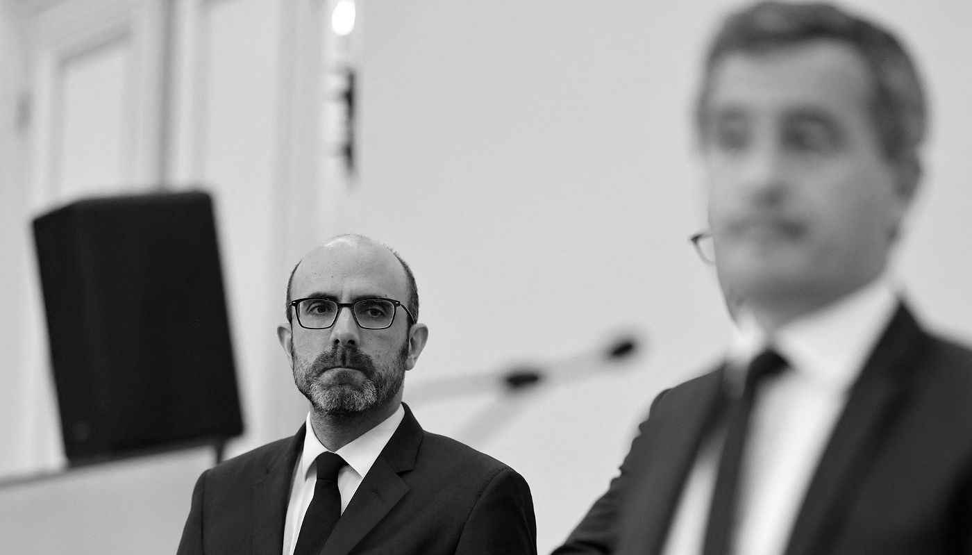 Nicolas Lerner (à gauche), à l'époque directeur de la DGSI (il est aujourd'hui à la tête de la DGSE) et le ministre français de l'intérieur Gérald Darmanin, en mars 2023.