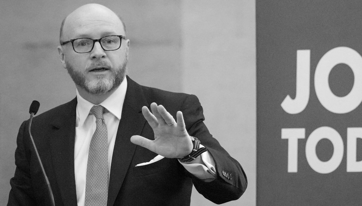 Le député travailliste Liam Byrne. En juillet, l'activiste financier Fraser Perring a adressé une lettre au commissaire à la conformité du Parlement britannique pour demander une enquête sur les déclarations de ce parlementaire.