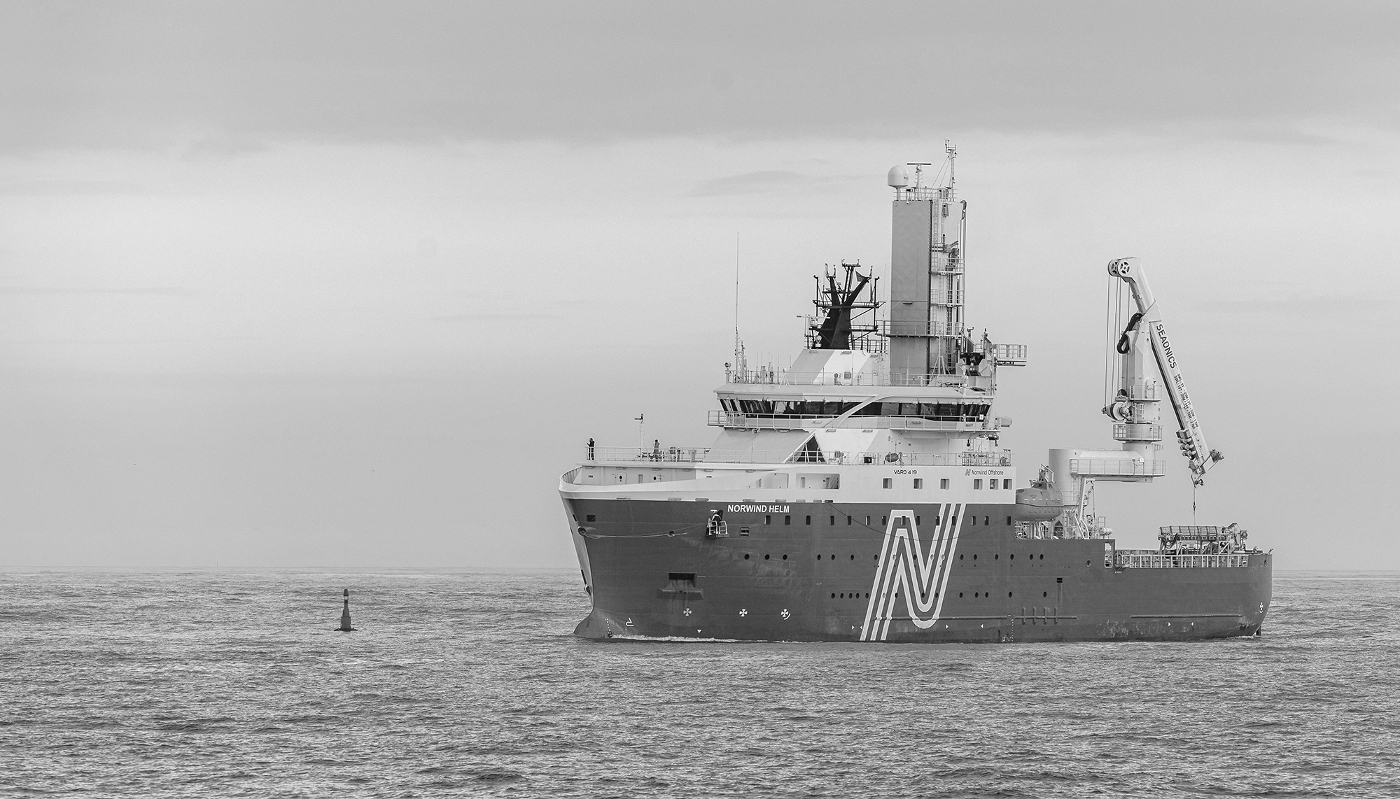 Le navire Norwind Helm doit être équipé par les autorités danoises pour être transformé en bâtiment dédié à la surveillance des infrastructures sous-marines. Photo prise le 1er février 2026 en mer du Nord.