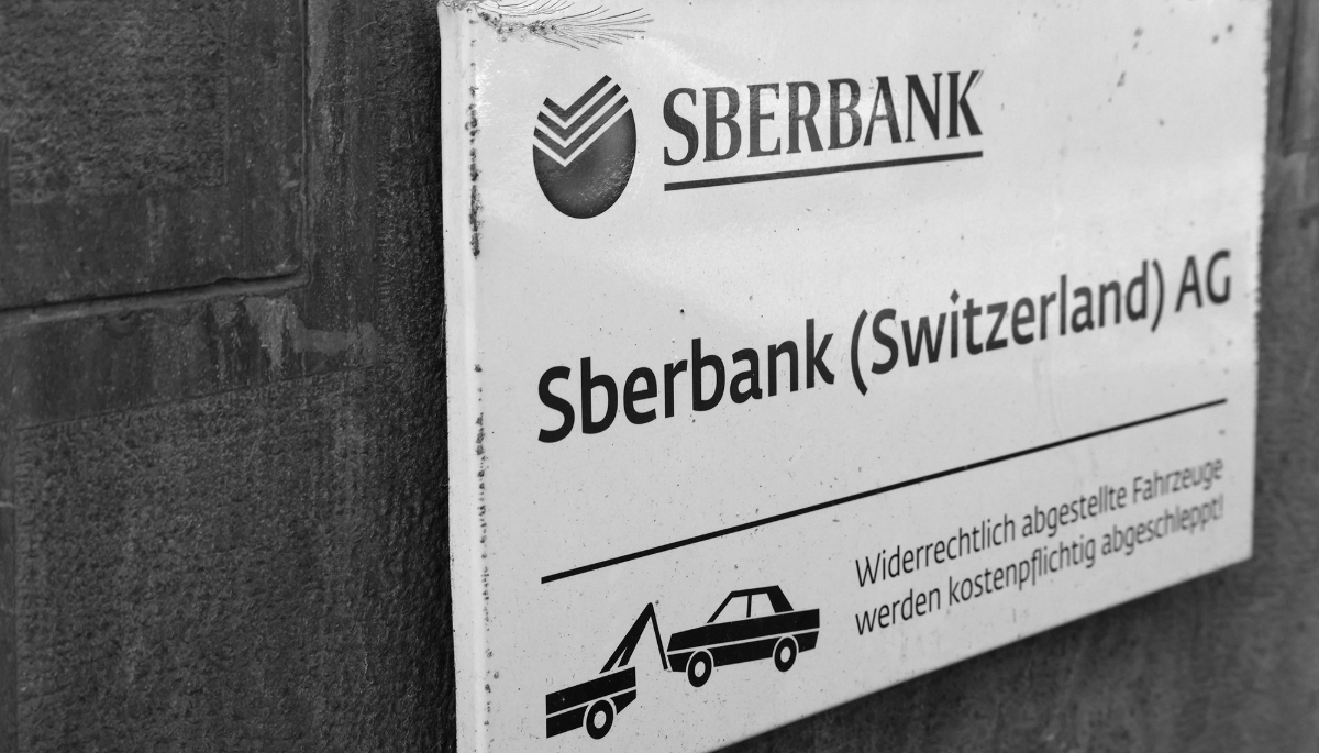 Le siège de la banque russe Sberbank (Switzerland) AG dans le quartier des banques de la ville financière de Zurich en Suisse, le 1er mars 2022.