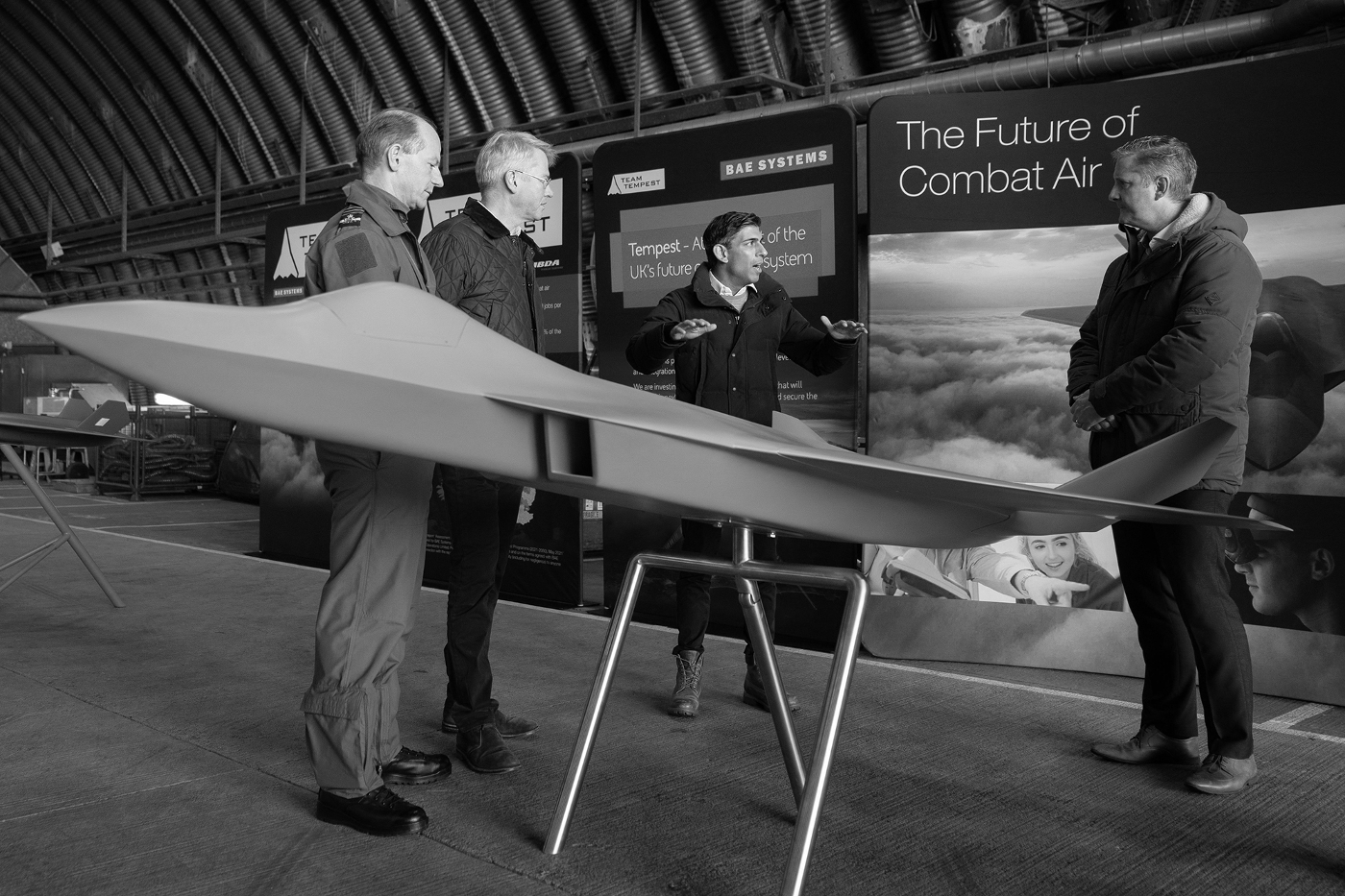 Le premier ministre britannique Rishi Sunak lors de sa visite à la RAF Coningsby dans le Linconshire, le 9 décembre 2022, après l'annonce sur la participation du Royaume-Uni au développement d'avions de combat de nouvelle génération avec l'Italie et le Japon.