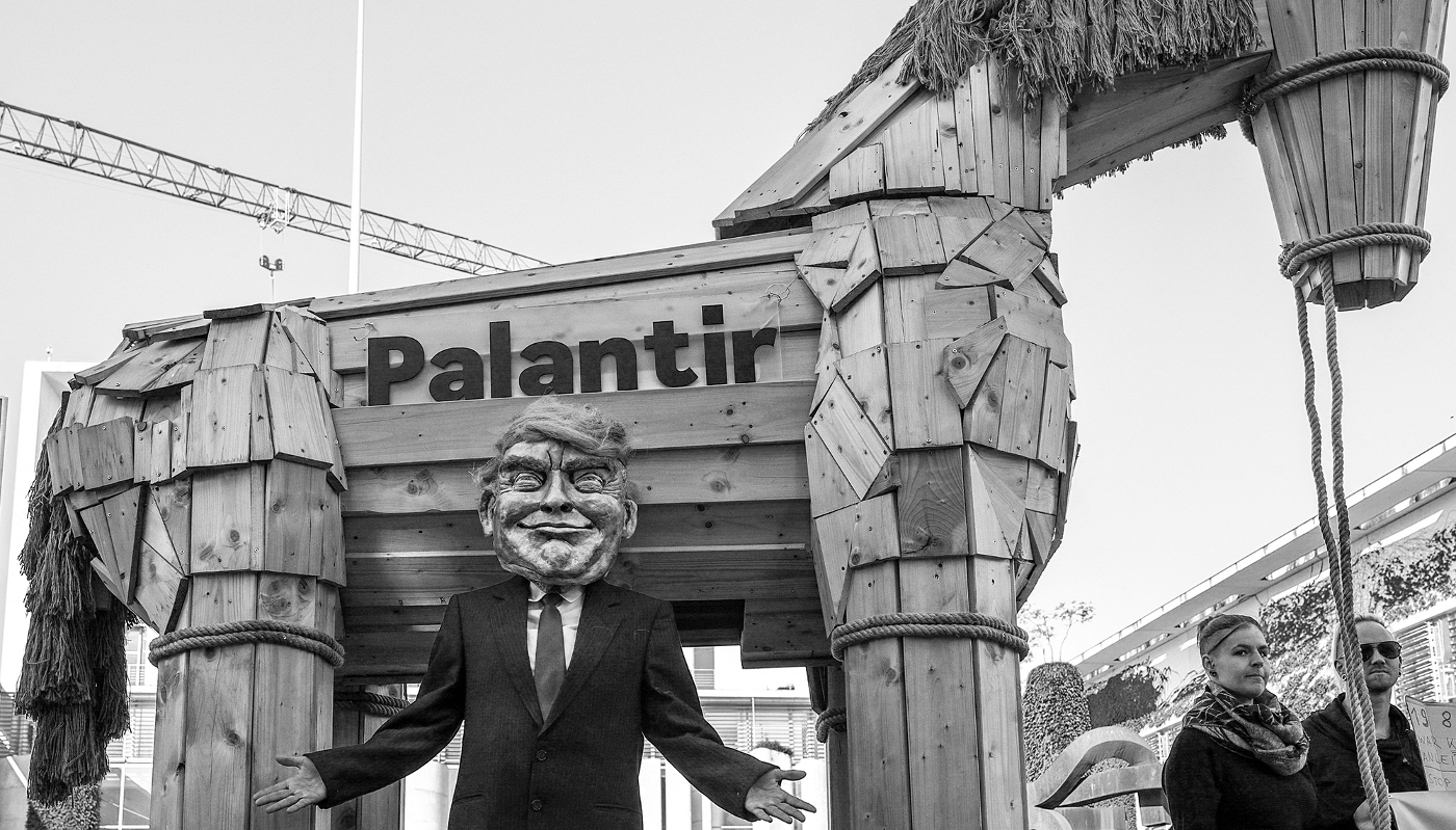 Manifestation contre la firme Palantir devant la chancellerie allemande, à Berlin, le 3 septembre 2025.