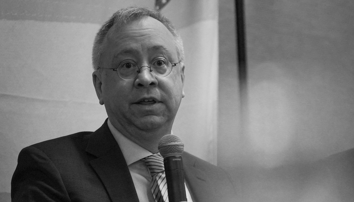 William Ruger, adjoint de la directrice du renseignement national chargé des activités analytiques, a collaboré aux activités du think-tank Defense Priorities.