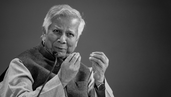 Le  conseiller en chef du gouvernement du Bangladesh, Muhammad Yunus, s'exprime lors d'une session de la réunion annuelle du Forum économique mondial à Davos, le 22 janvier 2025.