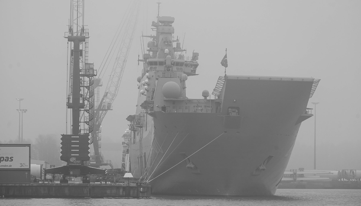 Le navire d'assaut amphibie turc TCG Anadolu à Emden, en Allemagne, le 8 février 2026, dans le cadre d'un exercice de l'OTAN.