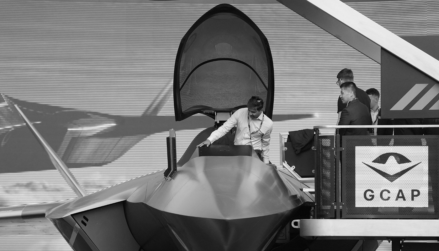 Une maquette du chasseur furtif de sixième génération développé dans le cadre du programme GCAP (Global Combat Air Programme) présentée lors du Salon aéronautique international de Farnborough, au Royaume-Uni, le 21 juillet 2026.