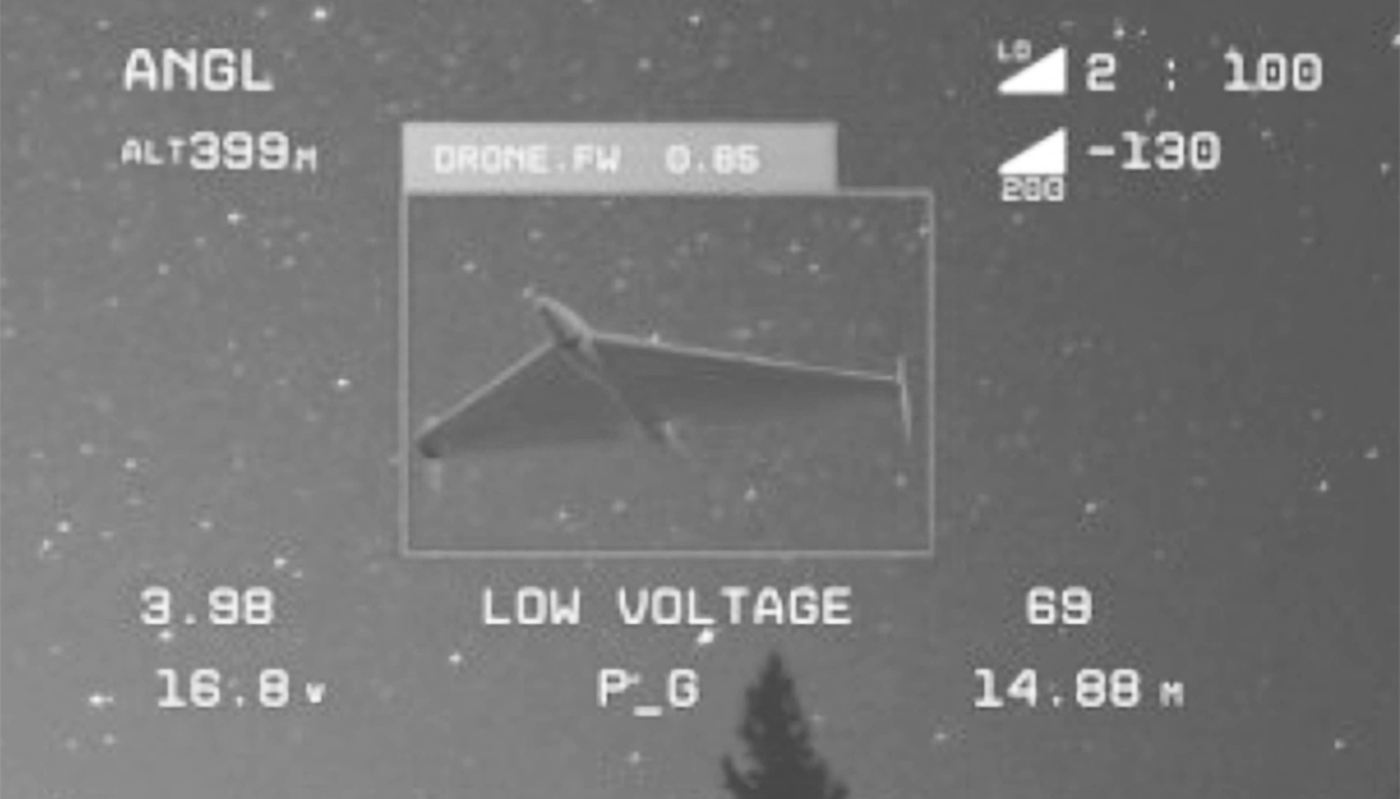 Détection automatique d'un drone Shahed-136 par l'IA embarquée sur l'intercepteur HS-2 Interceptor NATO développé par Hyllus Systems et Alta Ares.