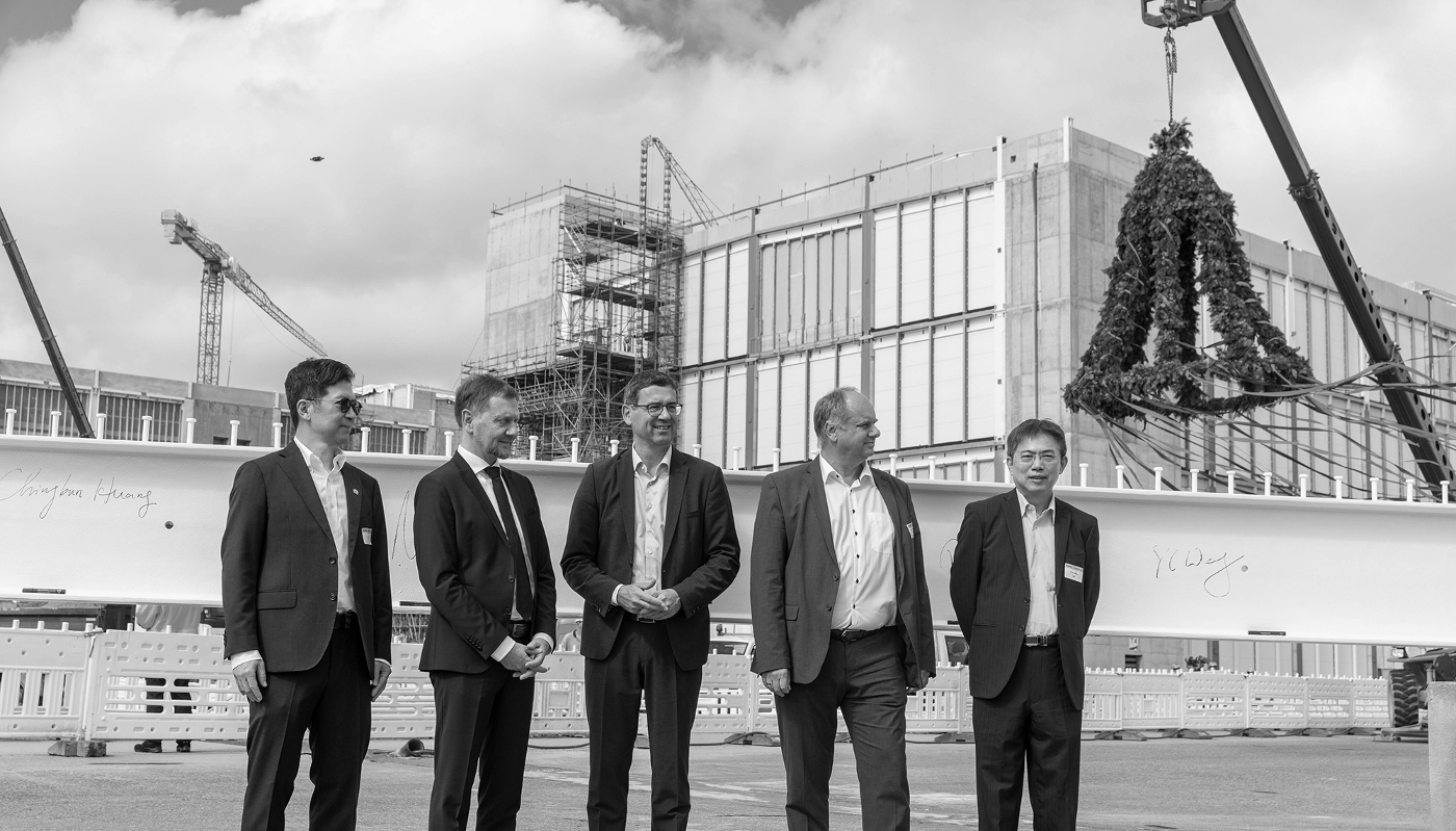 Cérémonie de fin des travaux de gros œuvre de l'usine de puces de l'European Semiconductor Manufacturing Co (ESMC) à Dresde, en Allemagne, le 14 septembre 2026.