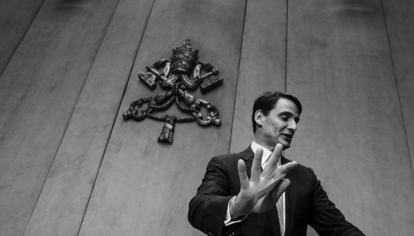 Le président de la Banque du Vatican, Jean-Baptiste de Franssu, est toujours en poste, près d’un an après la date limite d’exercice de sa fonction.