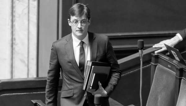 Le député français Sacha Houlié à l'Assemblée nationale, le 8 avril 2025.