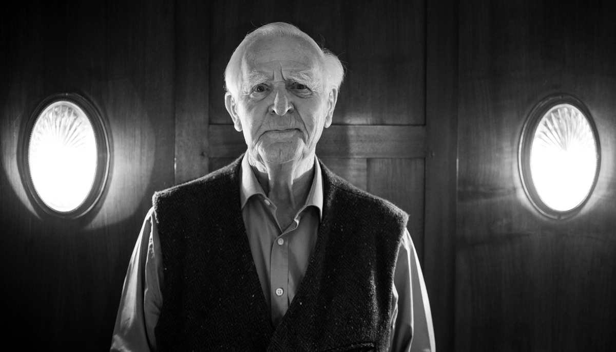 David Cornwell, alias John Le Carré.