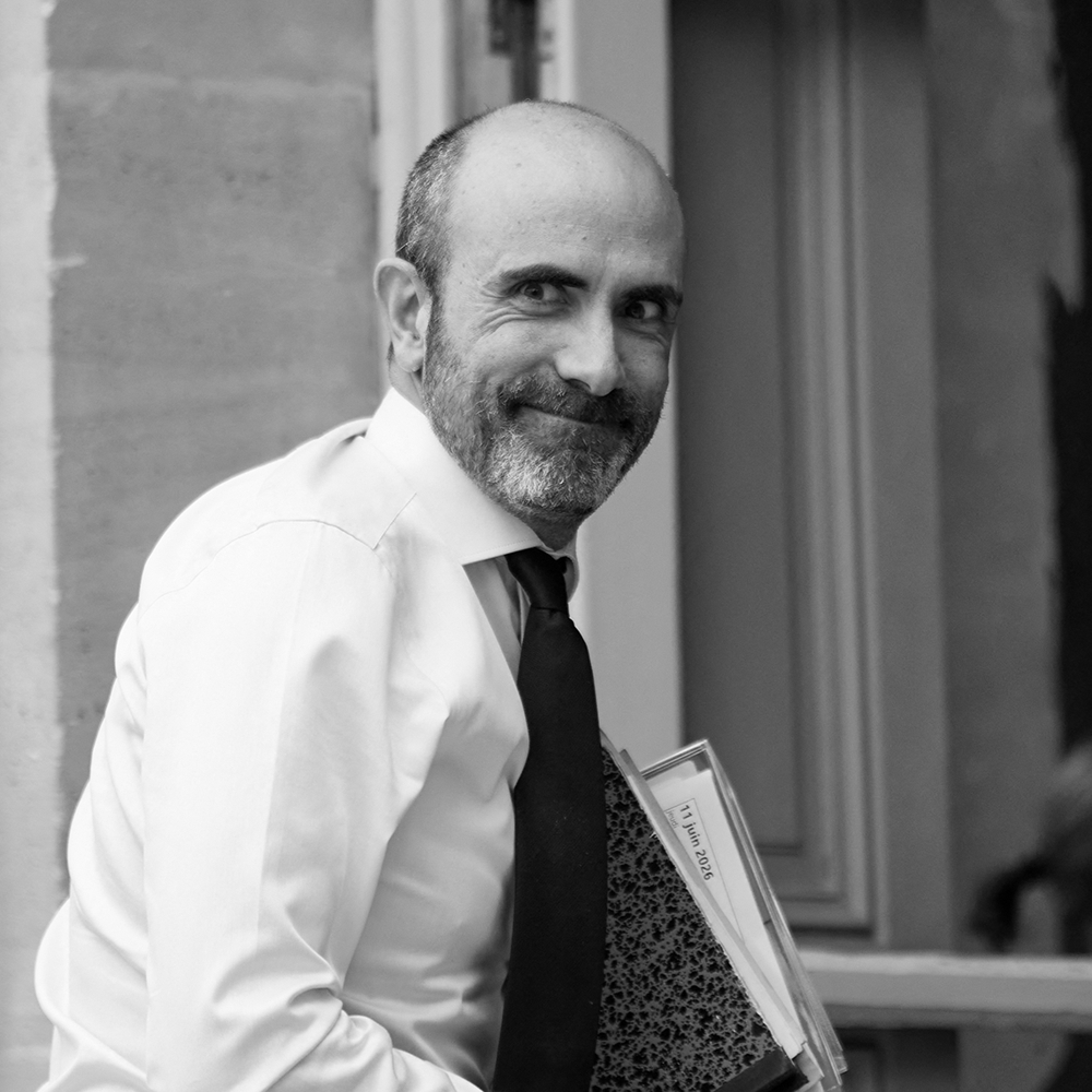 Le directeur général de la Direction générale de la sécurité extérieure française (DGSE), Nicolas Lerner, arrive à l'Hôtel Matignon à Paris, le 11 juin 2026.