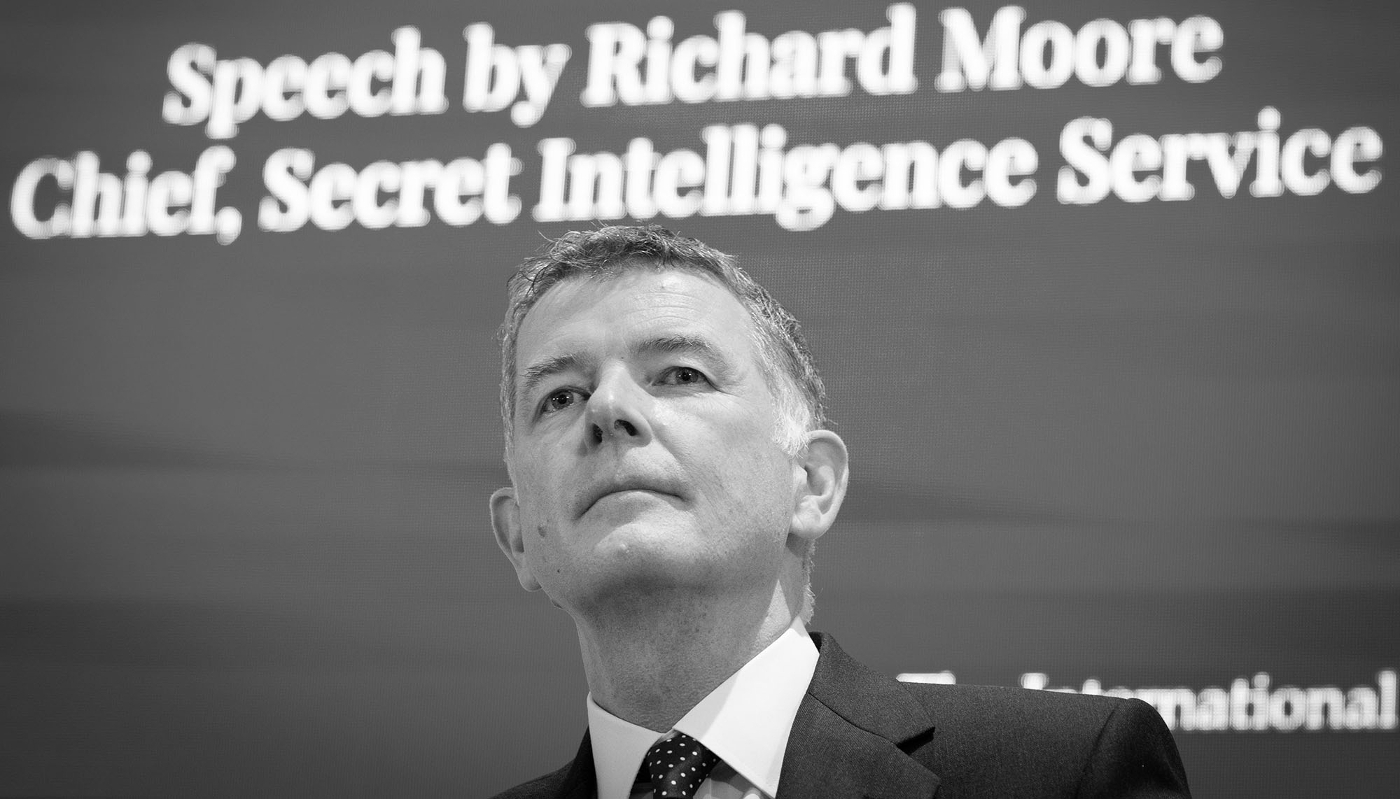 L'ex-patron du Secret Intelligence Service (SIS ou MI6), Richard Moore.