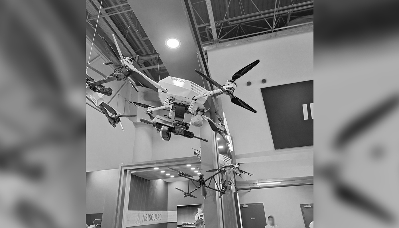 Un drone Songar, fabriqué par la société turque Asisguard. Le gouvernement indien affirme que l'armée pakistanaise a eu recours à ce modèle de drone lors de frappes en mai 2025.