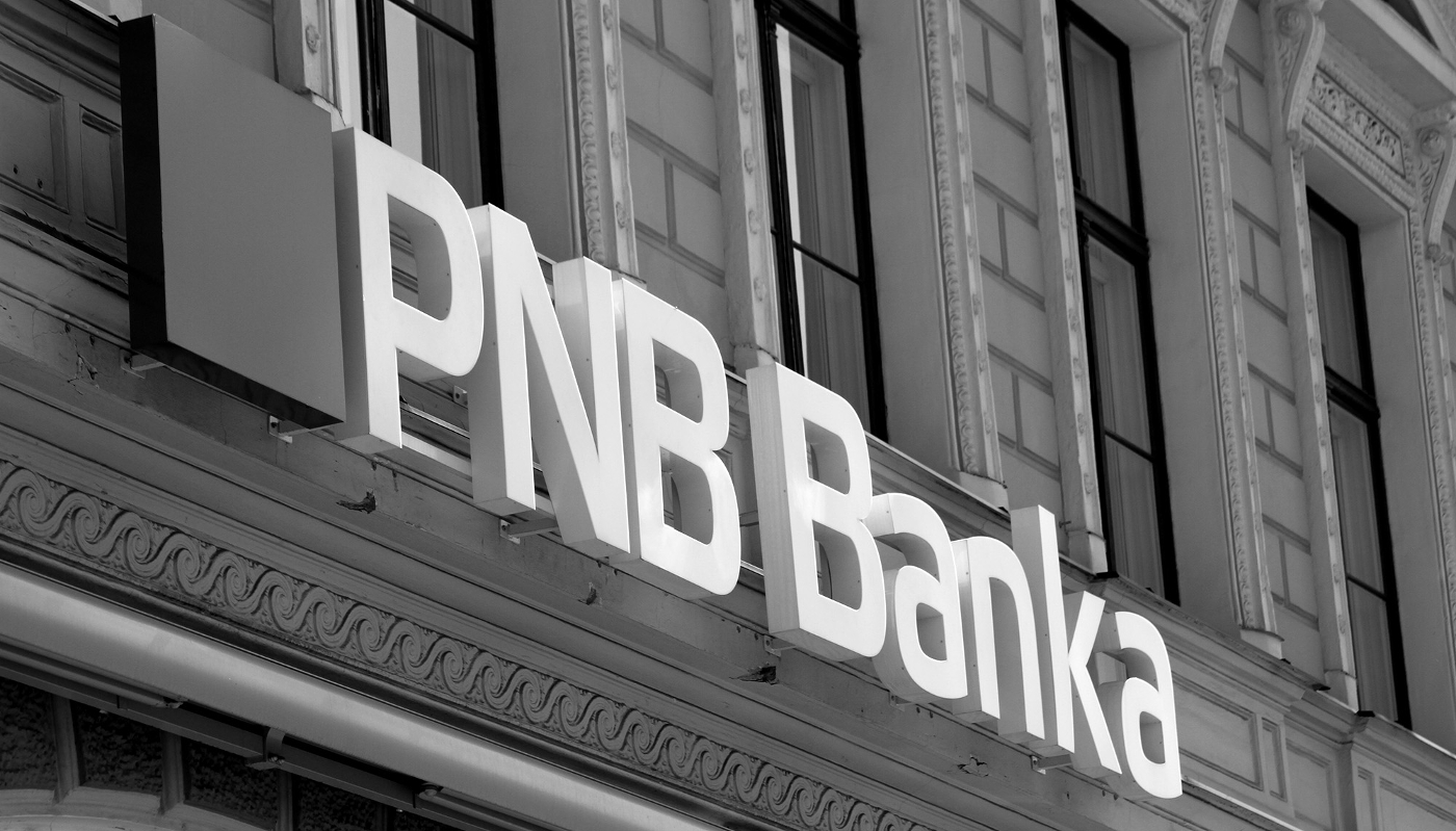 Vue du logo BNP Banka, à Riga en Lettonie.
