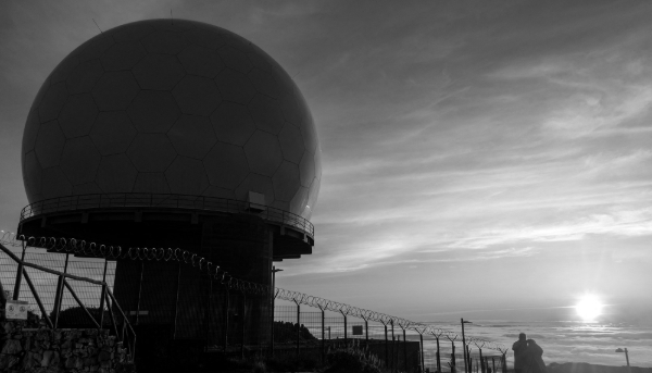 Une station radar de défense aérienne sur l'île de Madère, au Portugal.