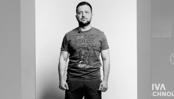 L'hologramme du président ukrainien Volodymyr Zelensky, lors de la conférence VivaTech, en 2022, vêtu d'un tee-shirt de la marque M-Tac. 