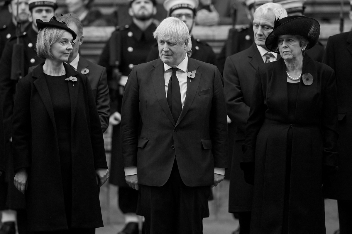 Les anciens premiers ministres britanniques Liz Truss, Boris Johnson et Theresa May.