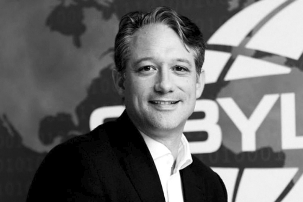 Justin Crump, PDG de Sybilline.