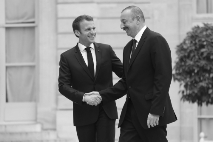 Si Ilham Aliyev a déjà rendu visite à Emmanuel Macron à Paris, ce dernier a annulé sa venue à Bakou.