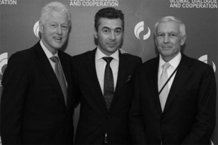 Bill Clinton, Stamen Stantchev et Wesley K. Clark.