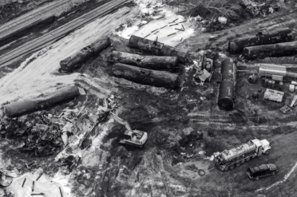 Le déraillement d'un train de Norfolk Southern, le 3 février 2023, a provoqué une catastrophe environnementale à East Palestine (Ohio).