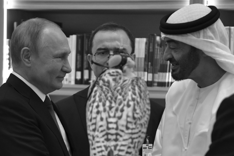 Le président russe Vladimir Poutine et le prince héritier d'Abou Dhabi Mohamed bin Zayed.