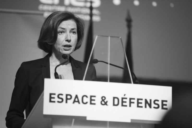 La ministre des armées Florence Parly va dévoiler sa stratégie spatiale de défense d'ici fin 2018.