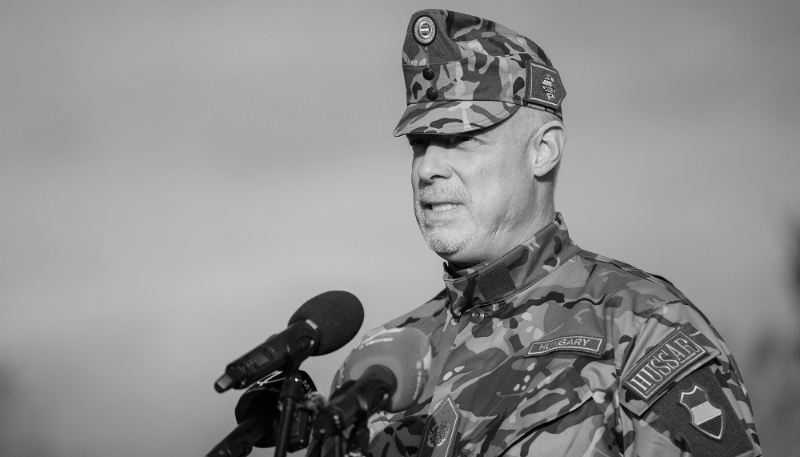 Le ministre de la défence hongrois Kristóf Szalay-Bobrovniczky a été interrogé fin janvier au Parlement sur les motivations du déploiement militaire prévu au Tchad.