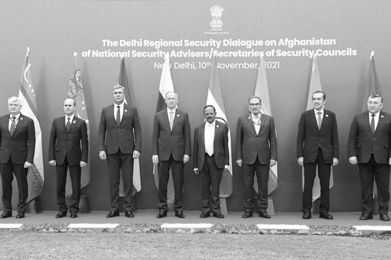 New Delhi a organisé le 10 novembre 2021 un sommet régional sur la sécurité en Afghanistan, qui a rassemblé les conseillers à la sécurité nationale indien, russe, iranien, kazakh, kirghize, tadjik et ouzbek.