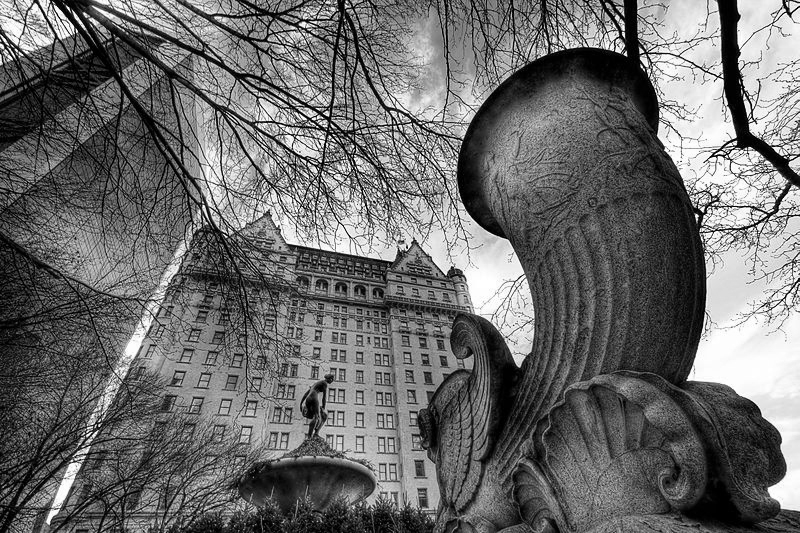Le Plaza, mythique hôtel new-yorkais depuis 111 ans, une prise de choix pour Shahal Khan.