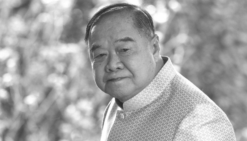 L'ancien ministre de la défense et ex-vice-premier ministre Prawit Wongsuwan, âgé de 79 ans cette année, sort progressivement du jeu politique.