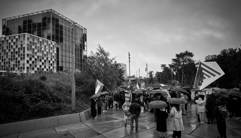 Manifestants pro-Palestiniens devant la Cour pénale internationale, à La Haye, le 20 octobre 2023.