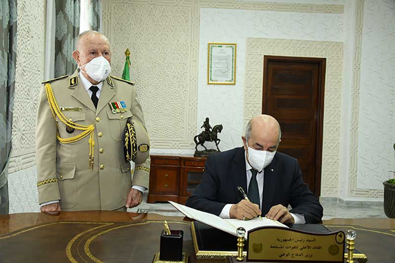Le président algérien Abdelmadjid Tebboune et son chef d'état-major Saïd Chengriha le 10 octobre 2020.