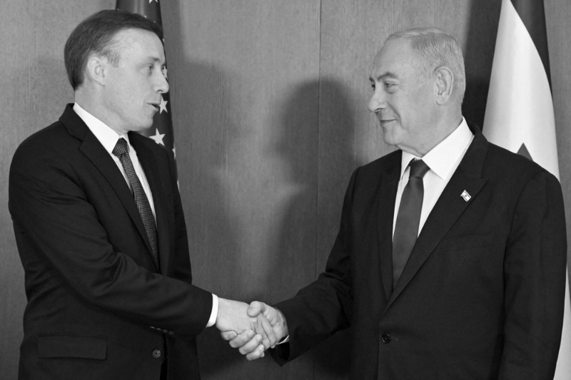 Le conseiller américain à la sécurité nationale, Jake Sullivan, rencontre le Premier ministre israélien, Benjamin Netanyahu, à Jérusalem, le 19 janvier 2023.