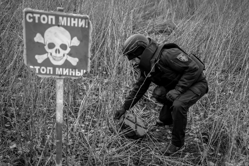 Opération de déminage en Ukraine.