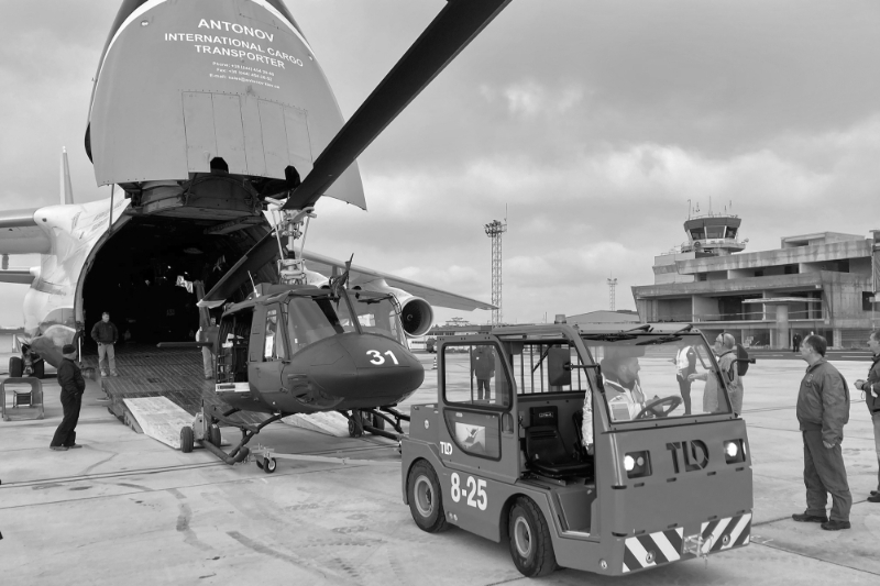 Quatre hélicoptères Huey-II de Bell Textron ont été livrés à Sarajevo (Bosnie) le 4 décembre 2021.