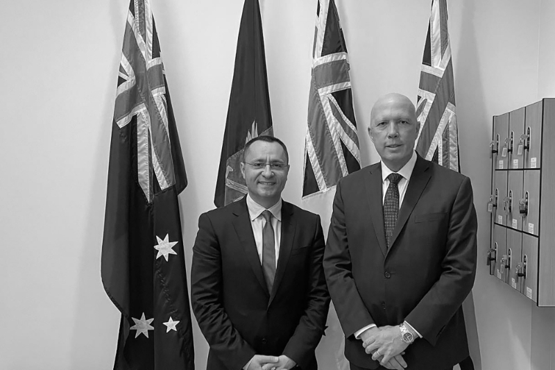 Vasyl Myroshnychenko, ambassadeur d'Ukraine en Australie, a rencontré le chef de la défense australienne, Peter Dutton le 4 avril 2022.